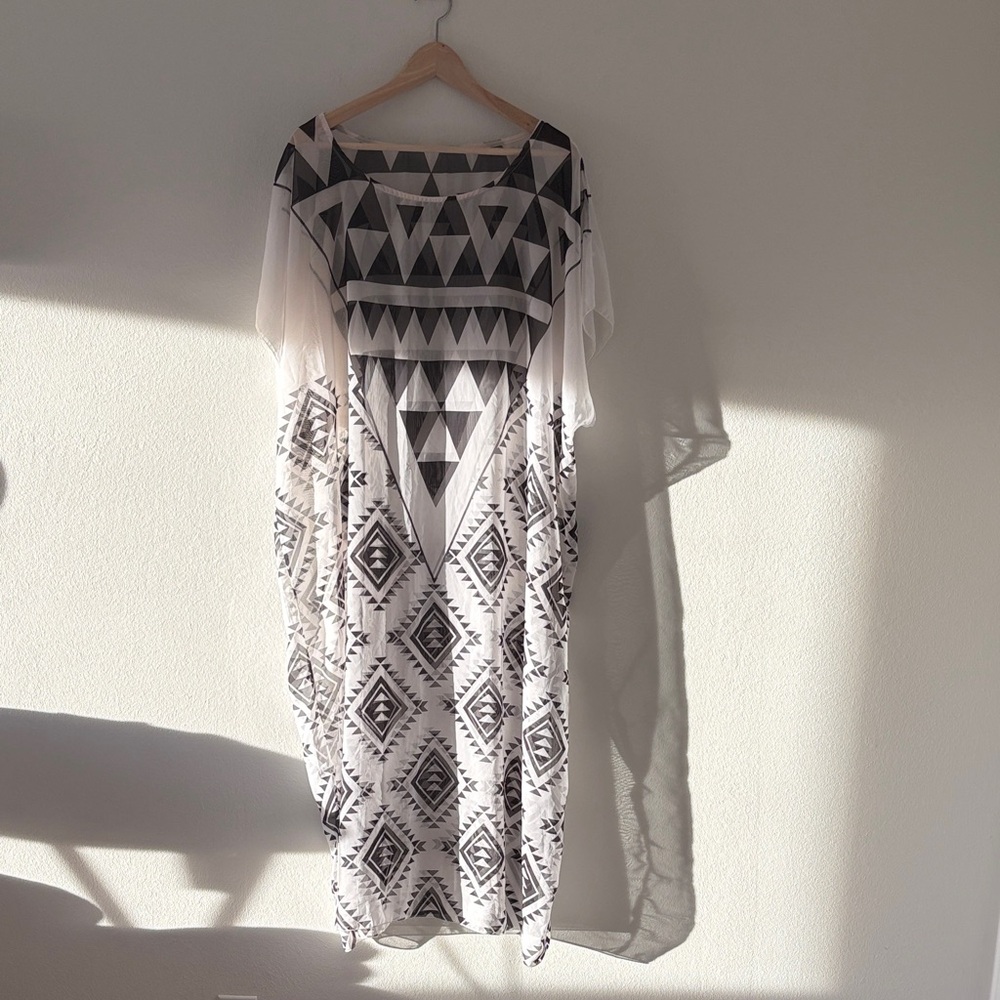 Geometric Black and White Kaftan